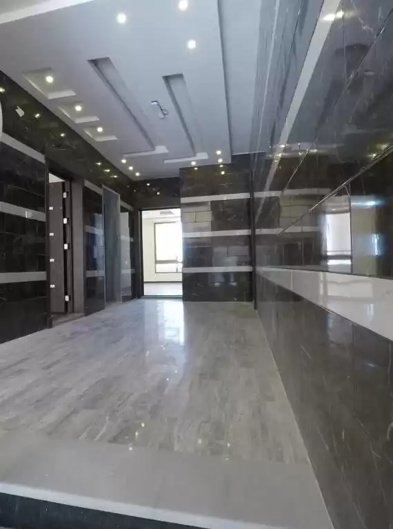Residential Ready Property 3 Bedrooms U/F Apartment  for sale in Amman #27937 - 1  image 