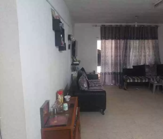 yerleşim Hazır Mülk 2+hizmetçi Yatak Odası U/F Apartman  satılık içinde Amman #27963 - 1  image 
