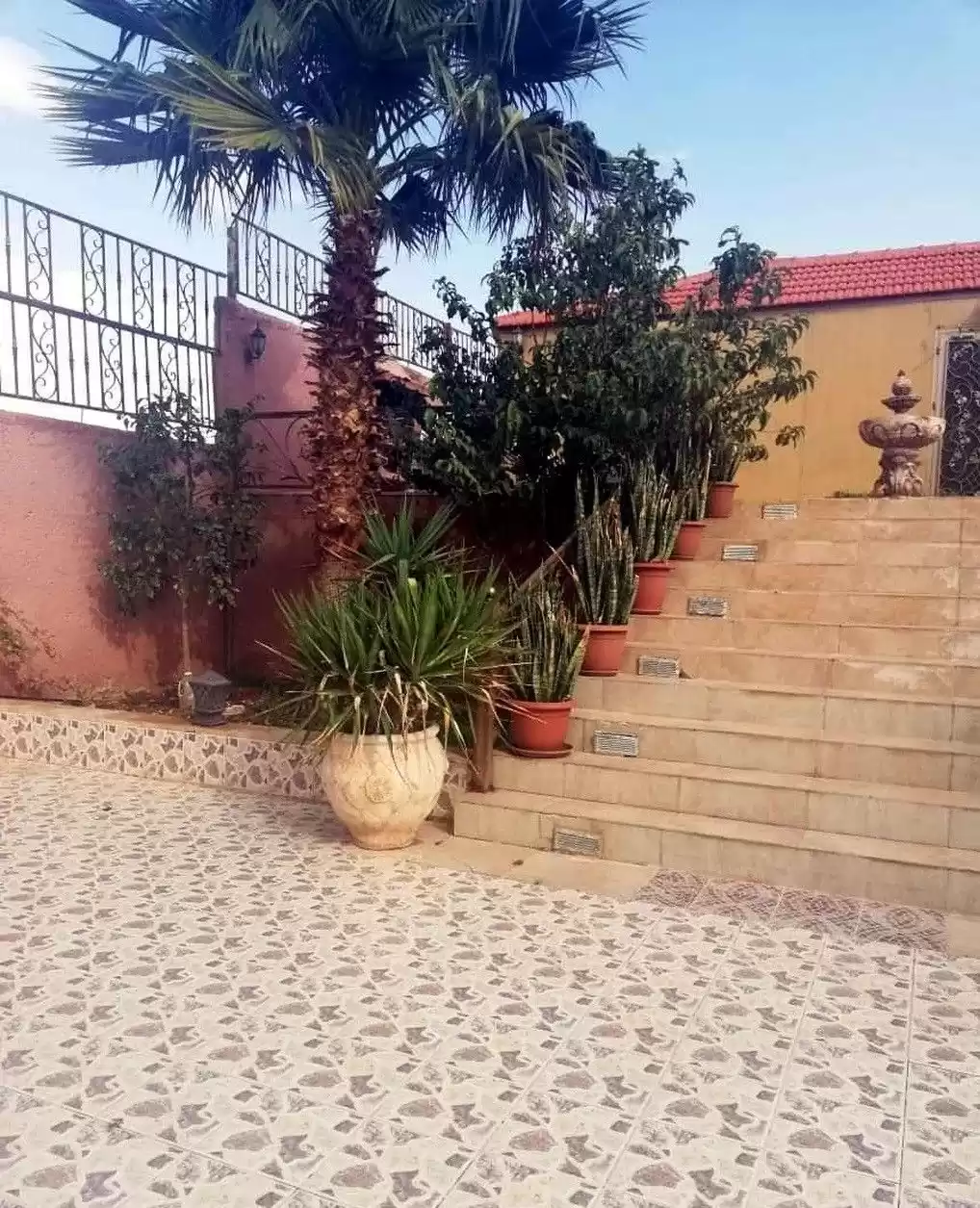 Residential Ready Property 3 Bedrooms F/F Chalet  for sale in Amman #27996 - 1  image 