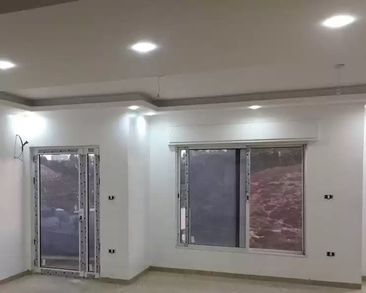 Residencial Listo Propiedad 3 dormitorios U / F Apartamento  venta en Amán #28026 - 1  image 