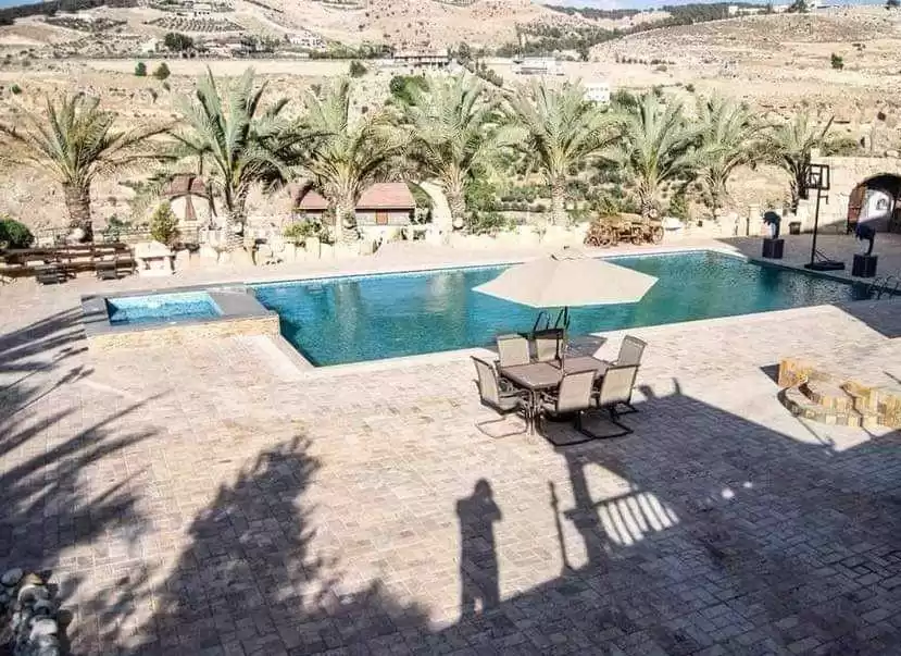 سكني عقار جاهز 3 غرف  مفروش فيلا  للإيجار في عمان #28107 - 1  صورة 