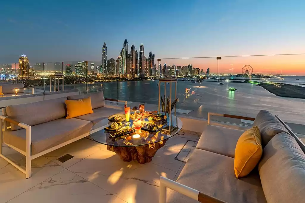 Residential Ready Property 3 Bedrooms S/F Penthouse  for rent in Dubai #36886 - 1  image 