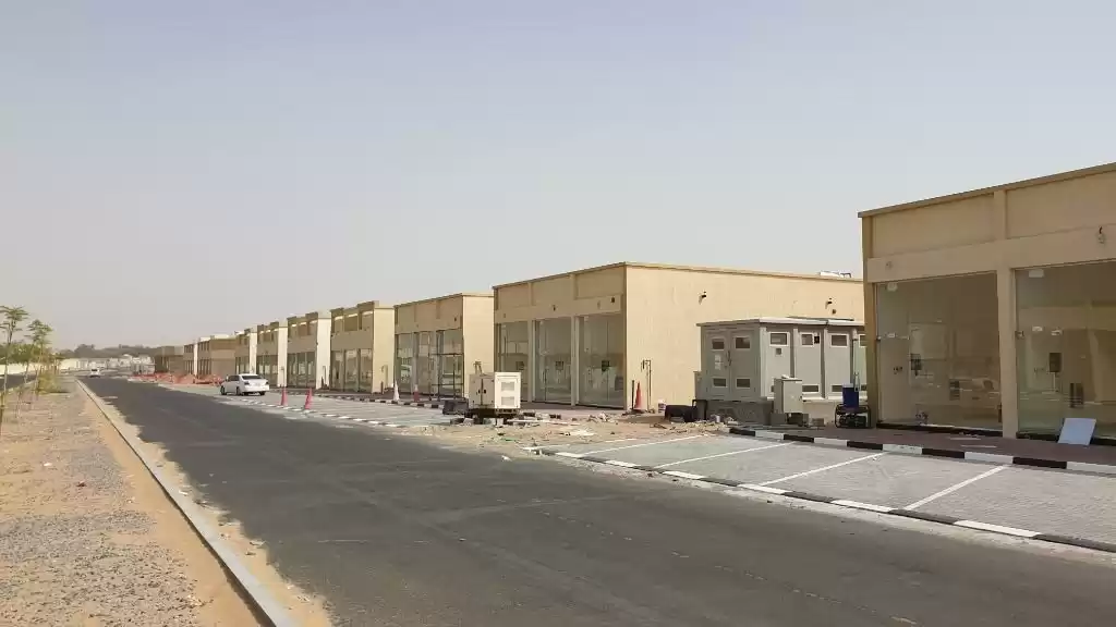 Commercial Ready Property U/F Shop  for rent in Dubai #37888 - 1  image 