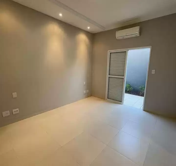 سكني عقار جاهز 4 غرف  غير مفروش شقة  للبيع في مدينة-العبور , القليوبية #38714 - 1  صورة 