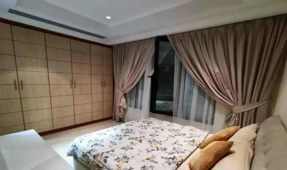 yerleşim Hazır Mülk 1 yatak odası F/F Apartman  kiralık içinde Al Sadd , Doha #38780 - 1  image 