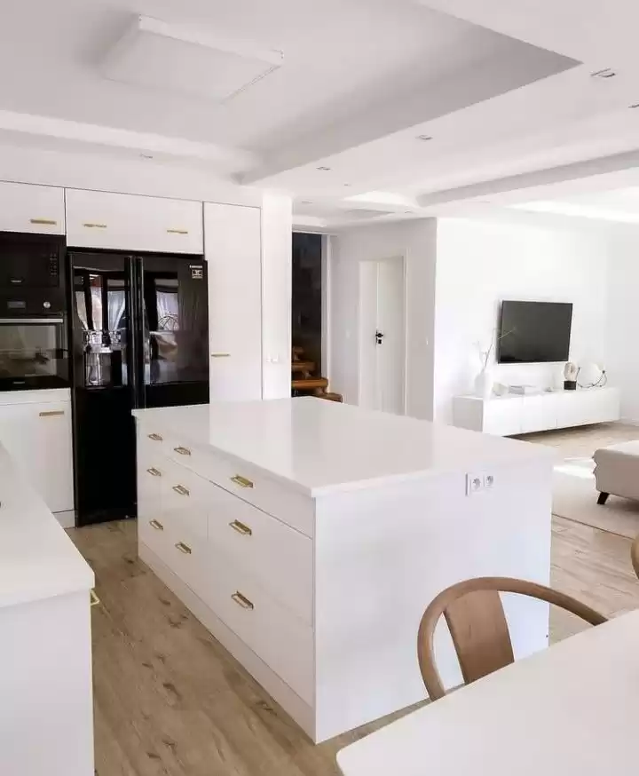 Mixed Use Ready Property 2 Bedrooms F/F Apartment  for rent in Cairo-Governorate #38880 - 1  image 