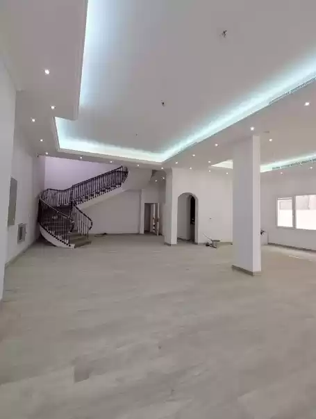 Residential Ready Property 5 Bedrooms U/F Standalone Villa  for rent in Dubai #38892 - 1  image 
