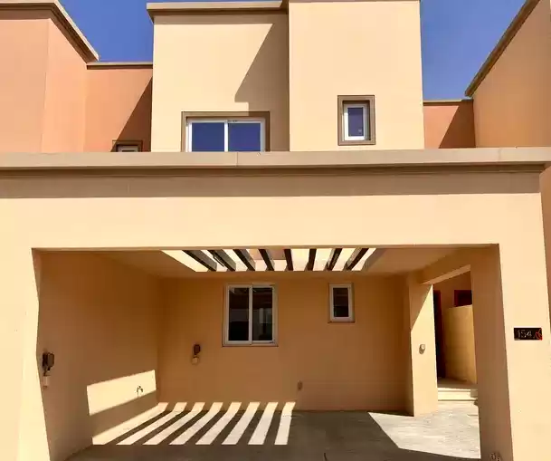 سكني عقار جاهز 3 غرف  غير مفروش فيلا  للإيجار في دبي #38895 - 1  صورة 