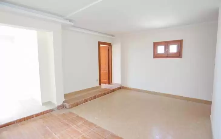 Résidentiel Propriété prête 2 chambres S / F Appartement  à vendre au Le-Caire , Gouvernorat-du-Caire #39624 - 1  image 