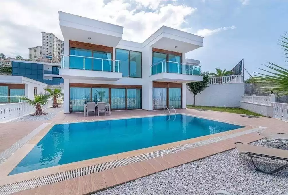 Residential Ready Property 5 Bedrooms S/F Standalone Villa  for sale in Al-Manamah #40973 - 1  image 
