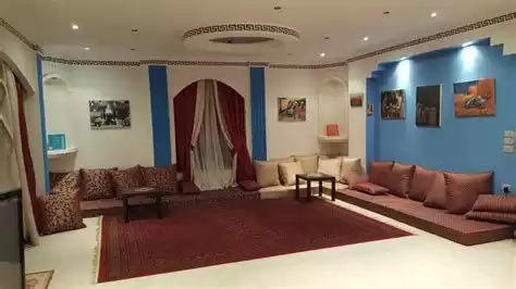 Жилой Готовая недвижимость 2 спальни Н/Ф Квартира  продается в Каир , Каир-губернаторство #41071 - 1  image 