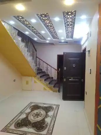 Жилой Готовая недвижимость 2 спальни Н/Ф Дуплекс  продается в Александрия-губернаторство #42197 - 1  image 