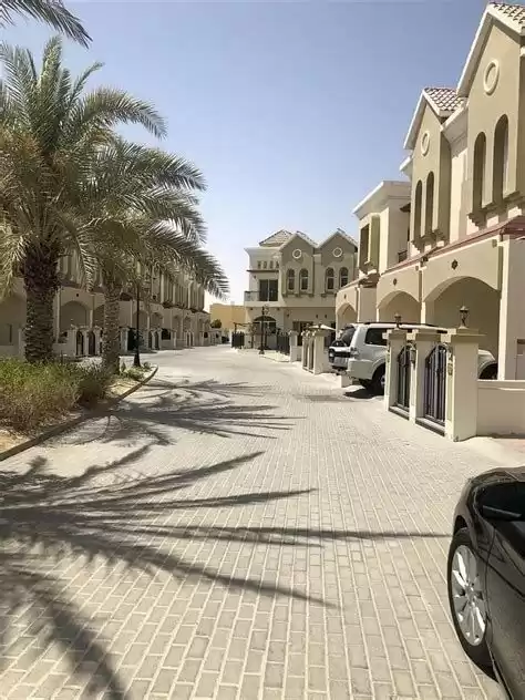سكني عقار جاهز 2 غرف  مفروش تاون هاوس  للبيع في دبي #47137 - 1  صورة 