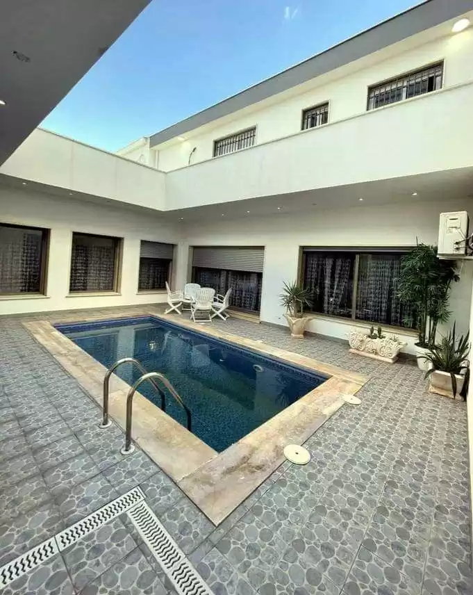 Residential Ready Property 5+maid Bedrooms F/F Duplex  for sale in Baghdad Governorate #49107 - 1  image 