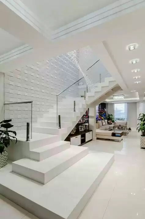 سكني عقار جاهز 4 + غرفة خادمة غير مفروش دوبلكس  للإيجار في بيروت #49158 - 1  صورة 