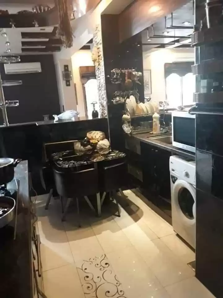 yerleşim Hazır Mülk 2 yatak odası U/F Apartman  kiralık içinde Beyrut #49293 - 1  image 