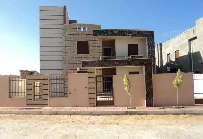 Residential Ready Property 4 Bedrooms U/F Duplex  for sale in Baghdad Governorate #49327 - 1  image 