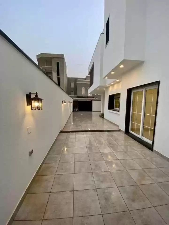 住宅 就绪物业 3 间卧室 顺丰 公寓  出租 在 巴格达省 #49653 - 1  image 