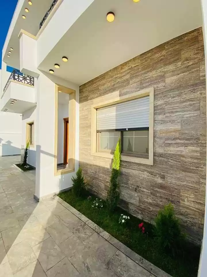 Residential Ready Property 3 Bedrooms F/F Apartment  for sale in Baghdad Governorate #49655 - 1  image 