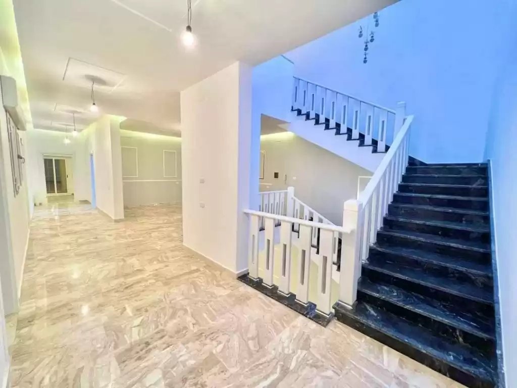 سكني عقار جاهز 4 + غرفة خادمة نصف مفروش فيلا  للبيع في محافظة بغداد #49757 - 1  صورة 