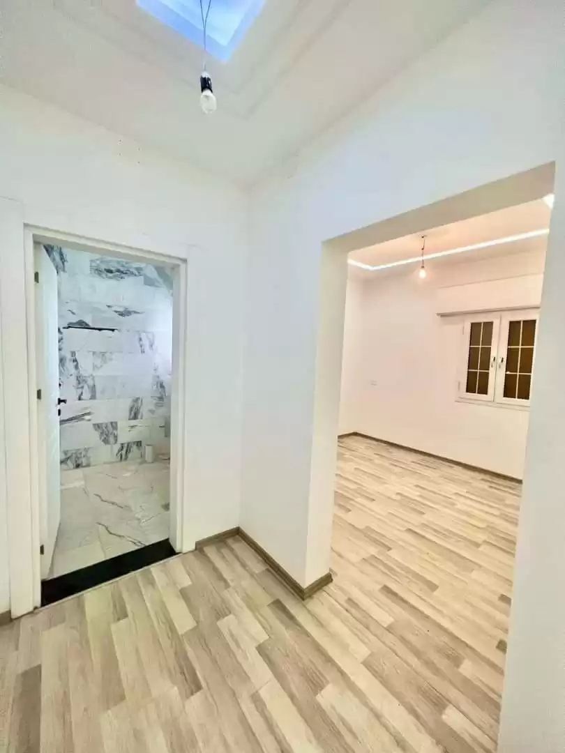 住宅 就绪物业 2+女仆卧室 U/F 公寓  出售 在 巴格达省 #49800 - 1  image 