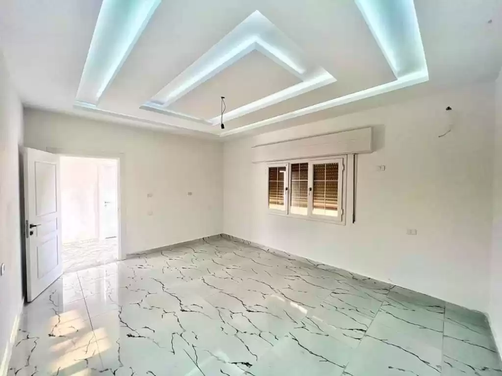 سكني عقار جاهز 2 + غرفة خادمة غير مفروش شقة  للبيع في محافظة بغداد #49802 - 1  صورة 