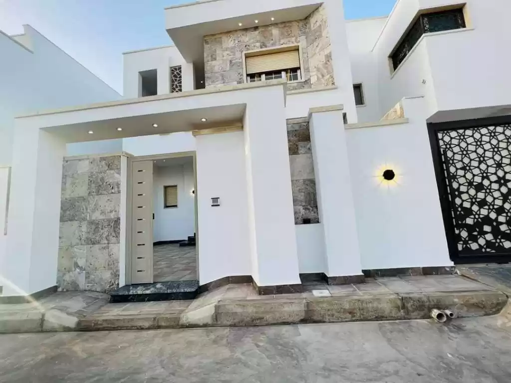 سكني عقار جاهز 6 غرف  غير مفروش دوبلكس  للبيع في محافظة بغداد #49811 - 1  صورة 