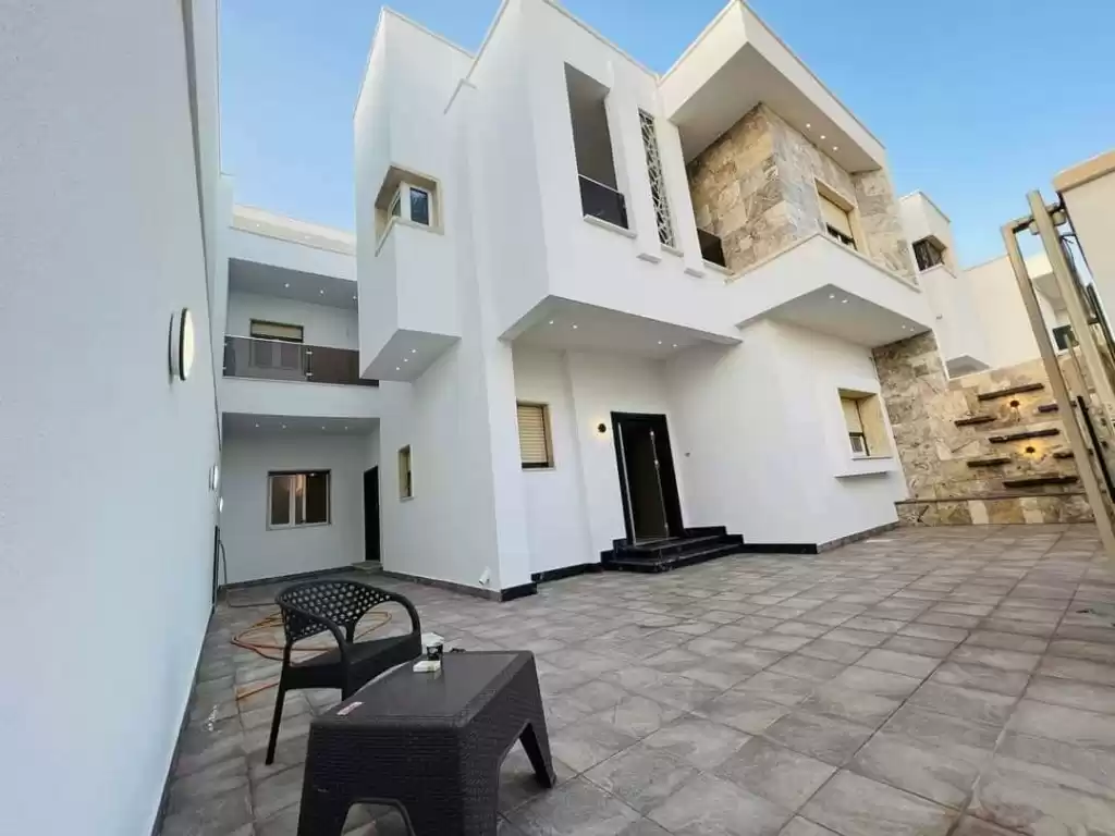 سكني عقار جاهز 6 غرف  غير مفروش دوبلكس  للبيع في محافظة بغداد #49814 - 1  صورة 