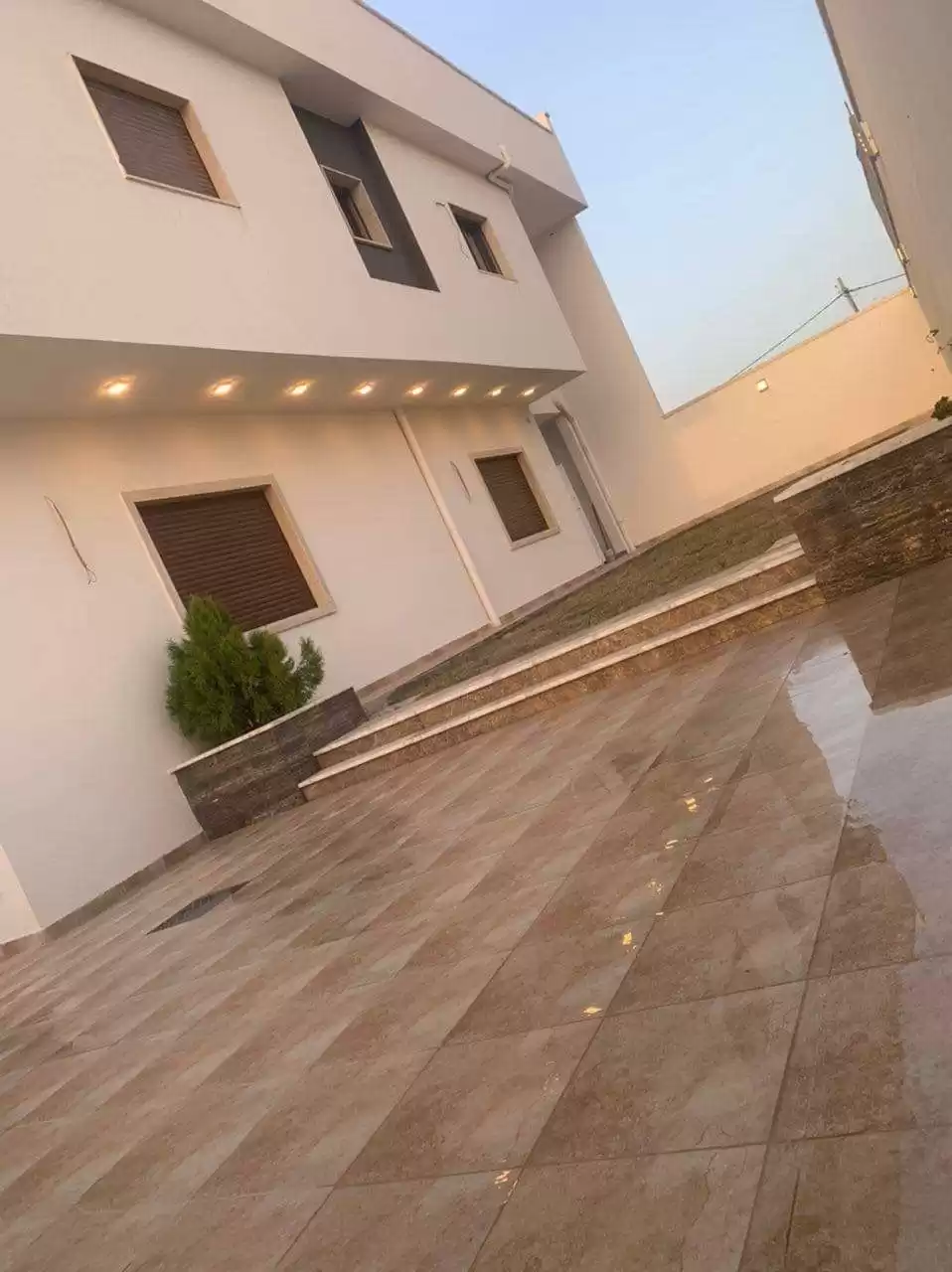 yerleşim Hazır Mülk 7 Yatak Odası U/F Müstakil Villa  satılık içinde Bağdat Valiliği #49828 - 1  image 