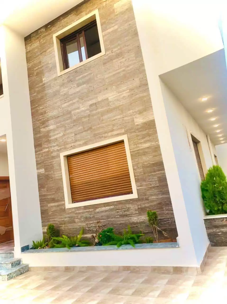Residential Ready Property 5 Bedrooms U/F Standalone Villa  for sale in Baghdad Governorate #49829 - 1  image 