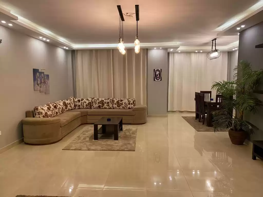 Wohn Klaar eigendom 2 Schlafzimmer U/F Wohnung  zu vermieten in Ras Abu Abu , Doha #50258 - 1  image 