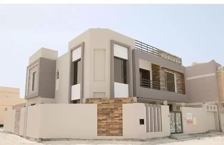 Residential Ready Property 4 Bedrooms U/F Standalone Villa  for sale in Lusail , Doha #51583 - 1  image 