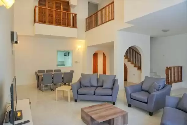 مسکونی املاک آماده 2 اتاق خواب F/F خانه شهری  برای اجاره که در السد , دوحه #7975 - 1  image 