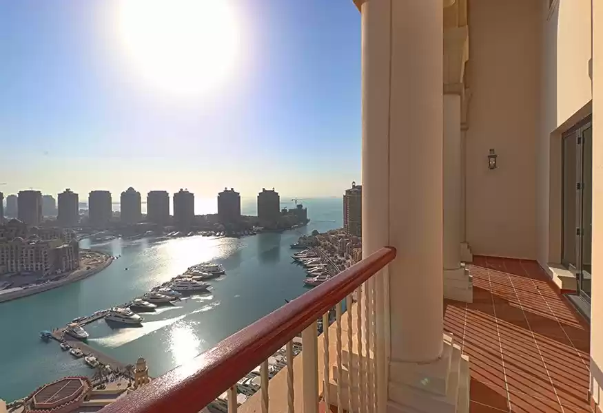 Residential Ready Property 5 Bedrooms S/F Penthouse  for rent in Al Sadd , Doha #7982 - 1  image 