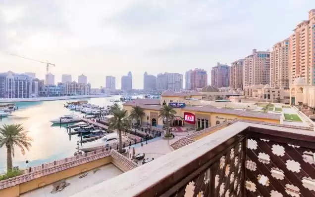 Wohn Klaar eigendom 2 Schlafzimmer S/F Stadthaus  zu vermieten in Al Sadd , Doha #7984 - 1  image 
