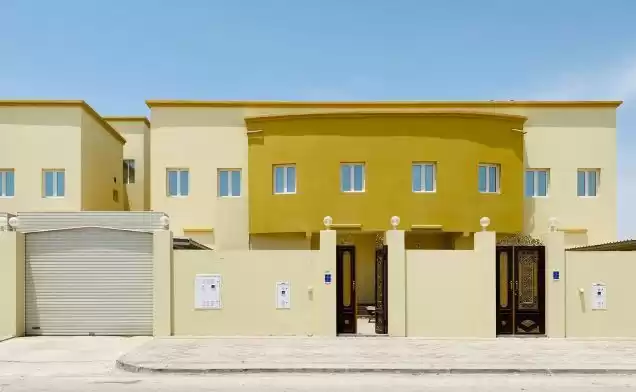 سكني عقار جاهز 5 + غرفة خادمة نصف مفروش فيلا  للإيجار في السد , الدوحة #8086 - 1  صورة 