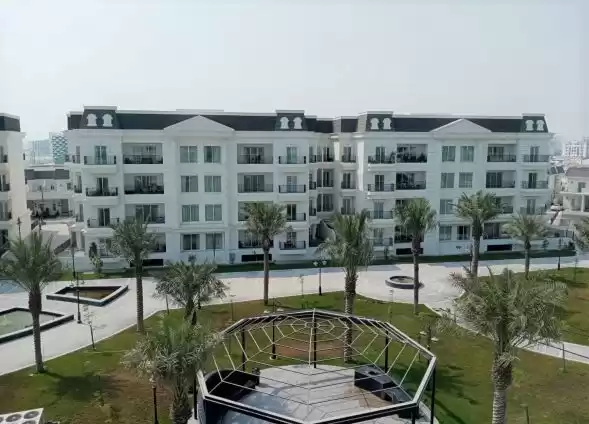 Residential Ready Property 3 Bedrooms F/F Apartment  for rent in Al Sadd , Doha #8188 - 1  image 