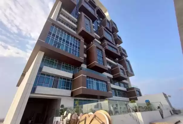 Wohn Klaar eigendom 2 Schlafzimmer F/F Wohnung  zu vermieten in Al Sadd , Doha #8338 - 1  image 