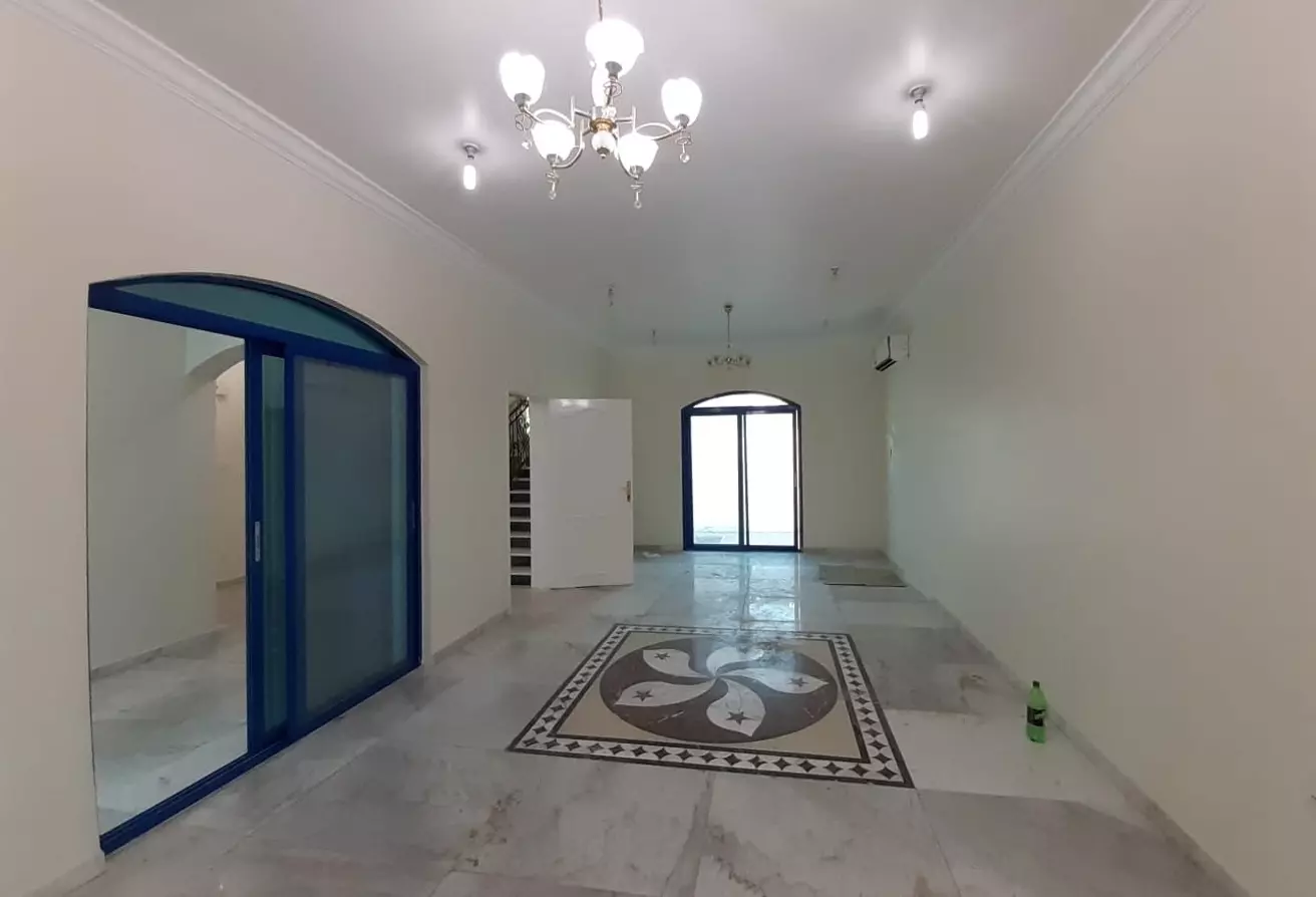 مسکونی املاک آماده 5 اتاق خواب U/F ویلا در مجتمع  برای اجاره که در دوحه #8361 - 1  image 