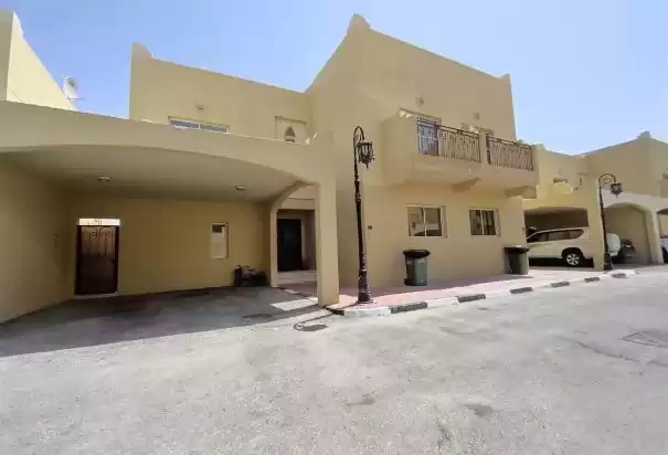 Residential Ready Property 4+maid Bedrooms U/F Villa in Compound  for rent in Al Sadd , Doha #8388 - 1  image 