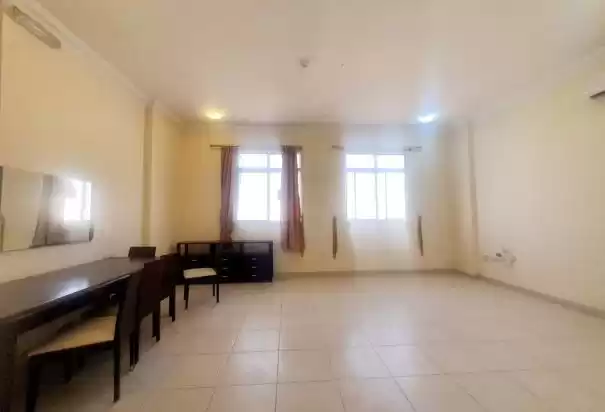 yerleşim Hazır Mülk 3 yatak odası S/F Apartman  kiralık içinde Al Sadd , Doha #8404 - 1  image 