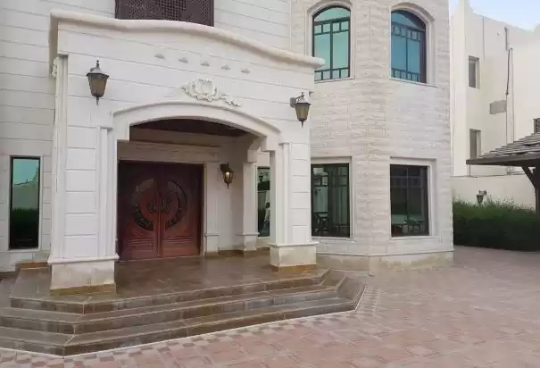 سكني عقار جاهز 5 + غرفة خادمة نصف مفروش فيلا  للبيع في السد , الدوحة #8419 - 1  صورة 
