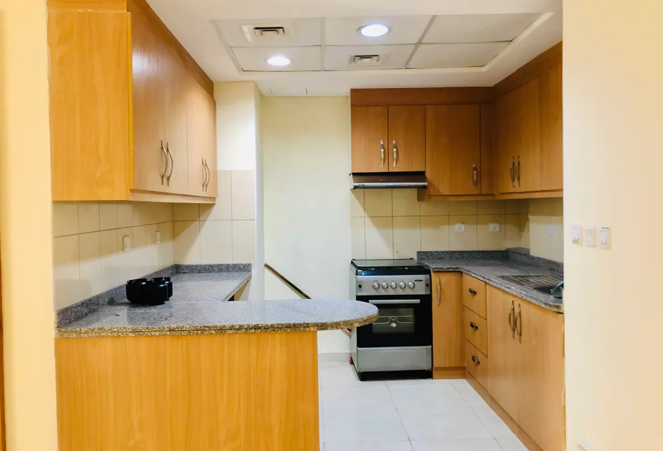 yerleşim Hazır Mülk 1 yatak odası S/F Apartman  kiralık içinde Al Sadd , Doha #8448 - 1  image 