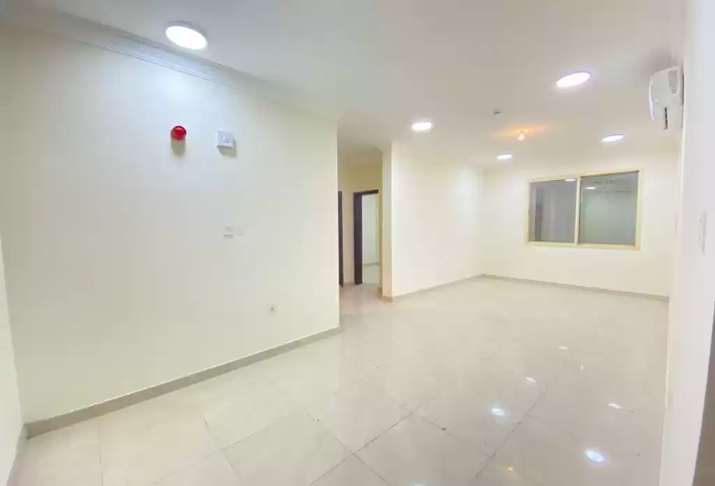 住宅 就绪物业 1 间卧室 U/F 公寓  出租 在 萨德 , 多哈 #8594 - 1  image 