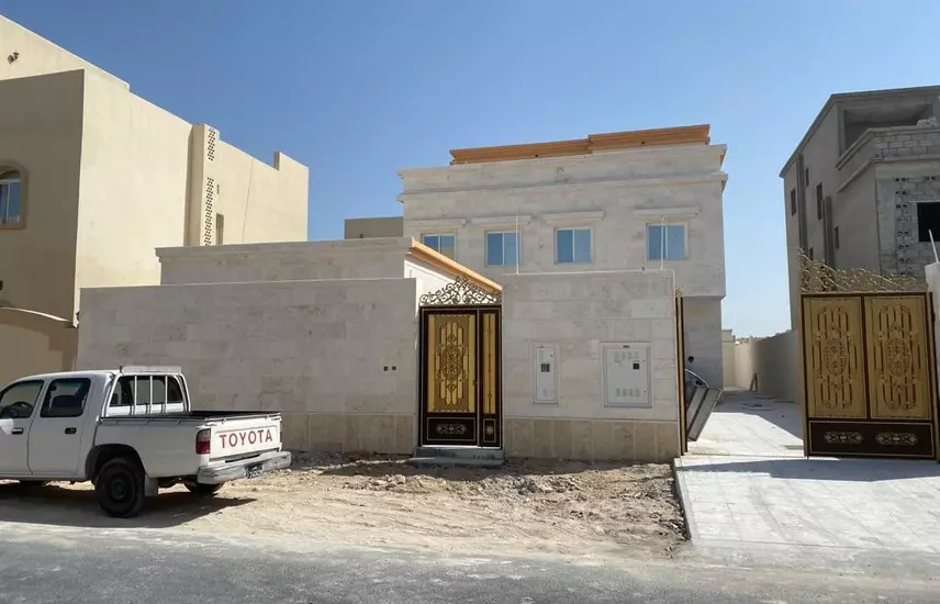 سكني عقار جاهز 7 غرف  نصف مفروش فيلا  للبيع في السد , الدوحة #8624 - 1  صورة 