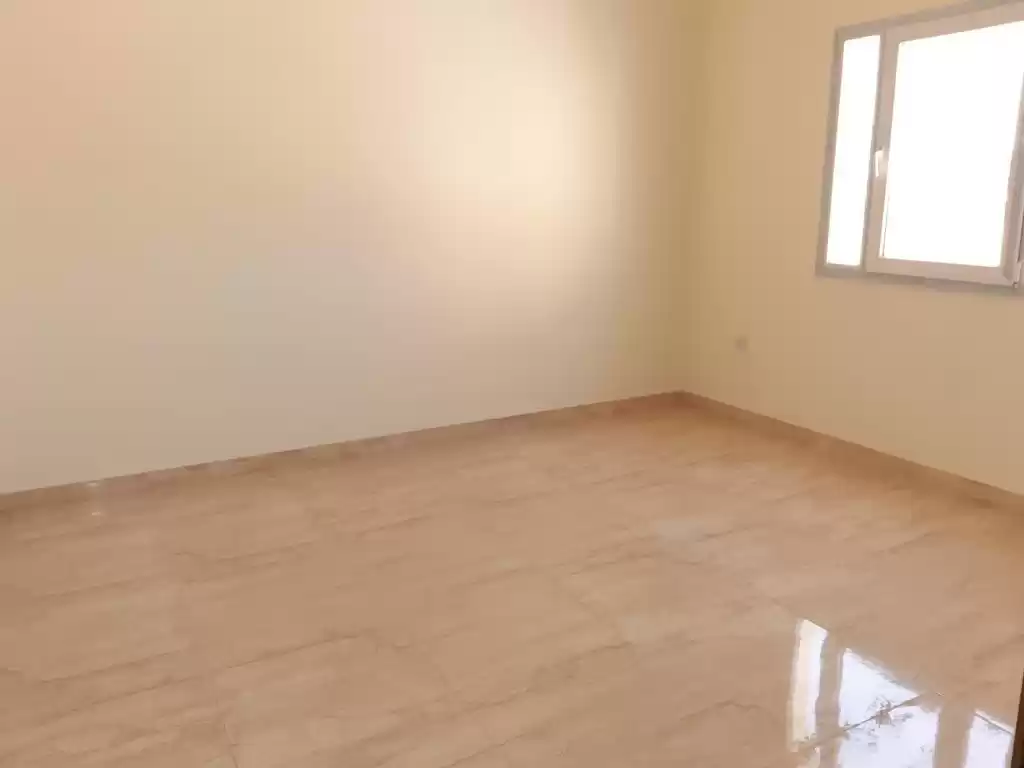 سكني عقار جاهز 7 غرف  غير مفروش فيلا في مجمع  للإيجار في السد , الدوحة #8695 - 1  صورة 