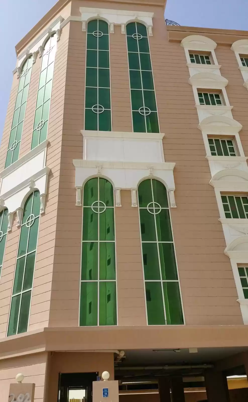 Wohn Klaar eigendom 2 Schlafzimmer U/F Wohnung  zu vermieten in Al Sadd , Doha #8968 - 1  image 