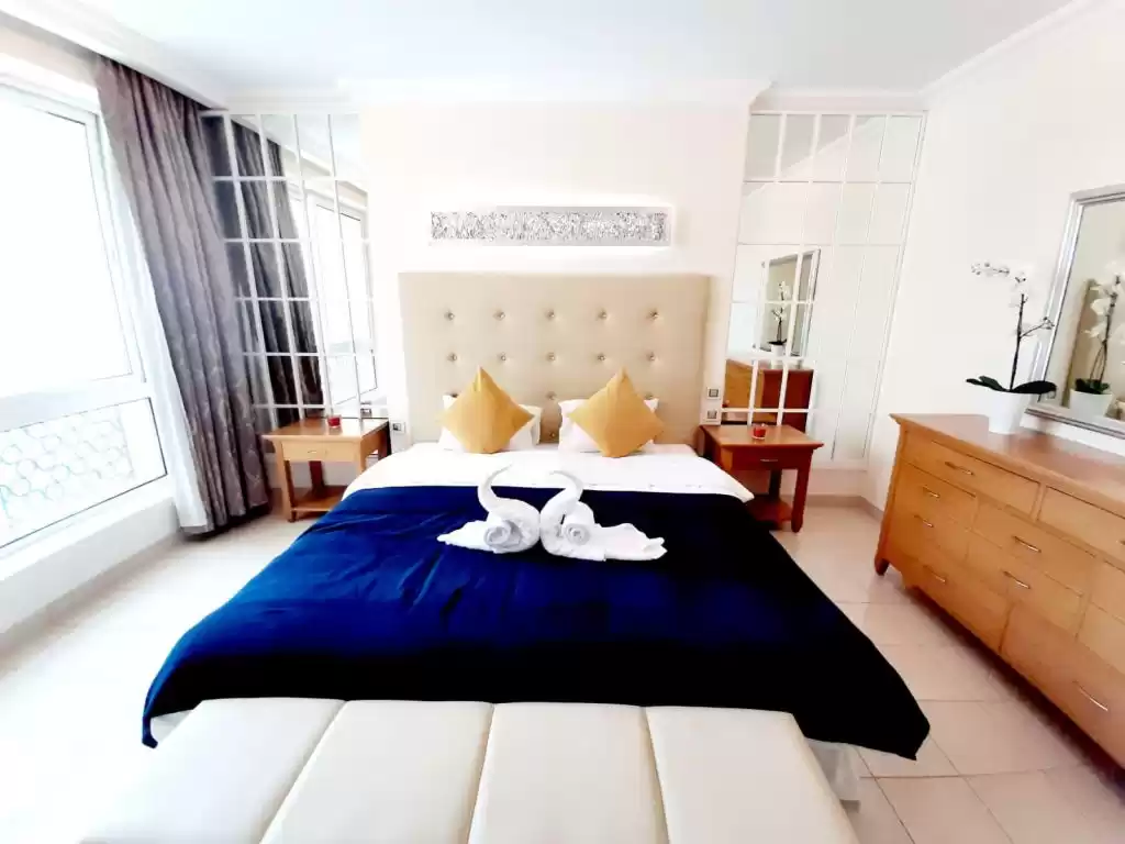 Wohn Klaar eigendom 2 Schlafzimmer F/F Wohnung  zu vermieten in Al Sadd , Doha #9228 - 1  image 