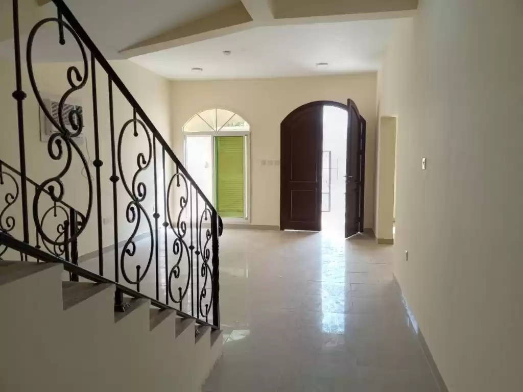 Résidentiel Propriété prête 5 chambres U / f Appartement  a louer au Al-Sadd , Doha #9262 - 1  image 