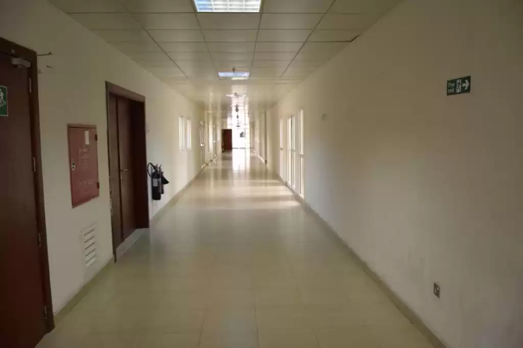 Résidentiel Propriété prête 1 chambre U / f Logement de la main-d'œuvre  a louer au Doha #9348 - 1  image 